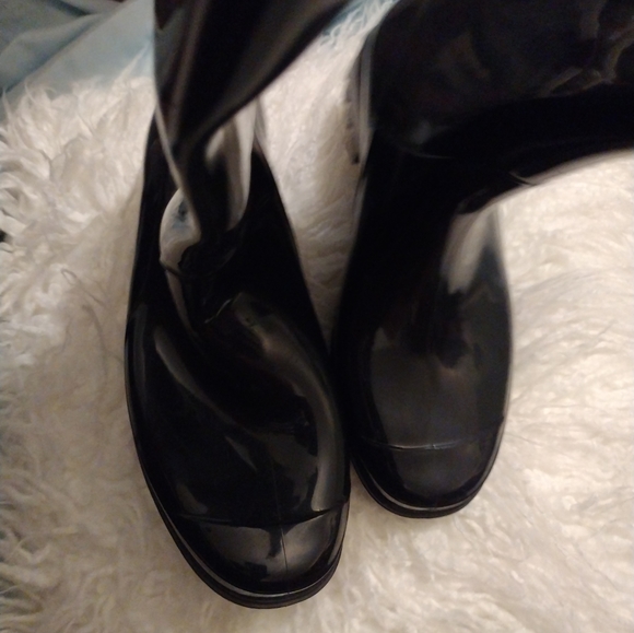 Tommy Hilfiger Winter Boots 🥾 - Picture 7 of 15